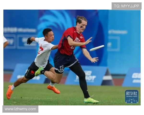 全国街舞大赛特别报道：成都飞盘队如何在舞台上展现拼搏精神与团队力量