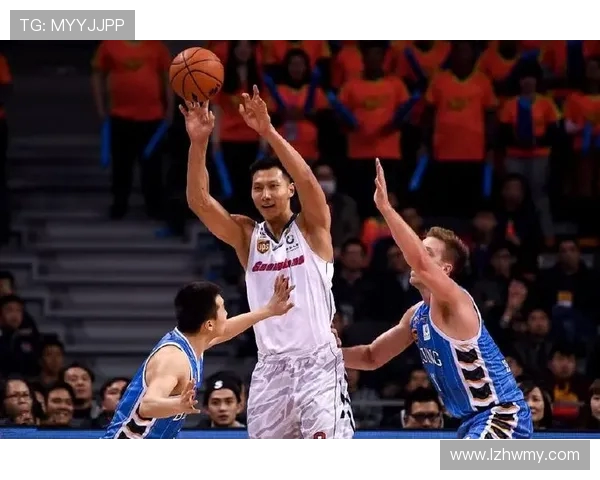 杭州篮球队比赛经验探讨与分析聚焦团队合作与战术执行